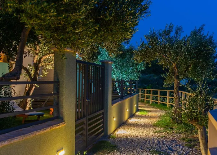 Camp Port Пакоштане