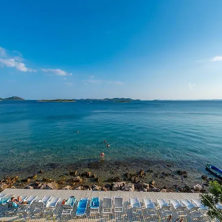 Camp Port Campsite Pakostane