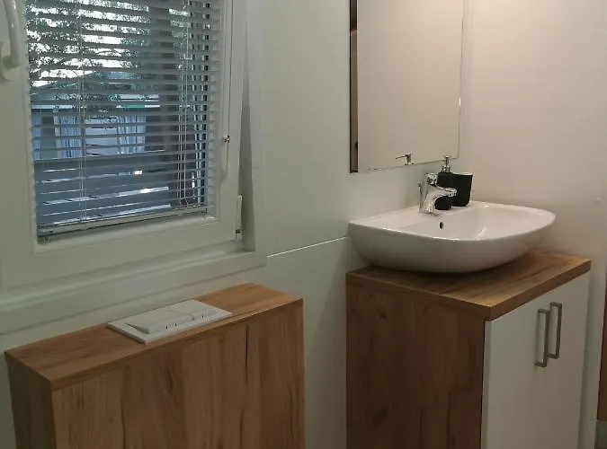 Camp Port 4* Pakoštane