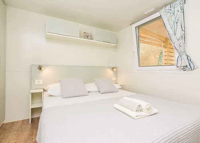 Camp Port キャンプ場 Pakoštane