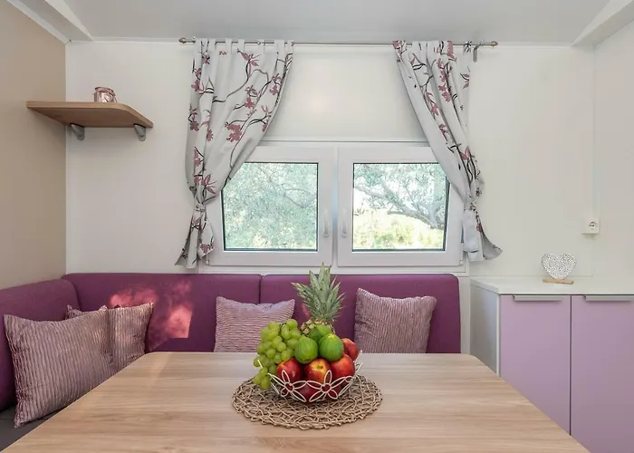 キャンプ場 Camp Port Pakoštane